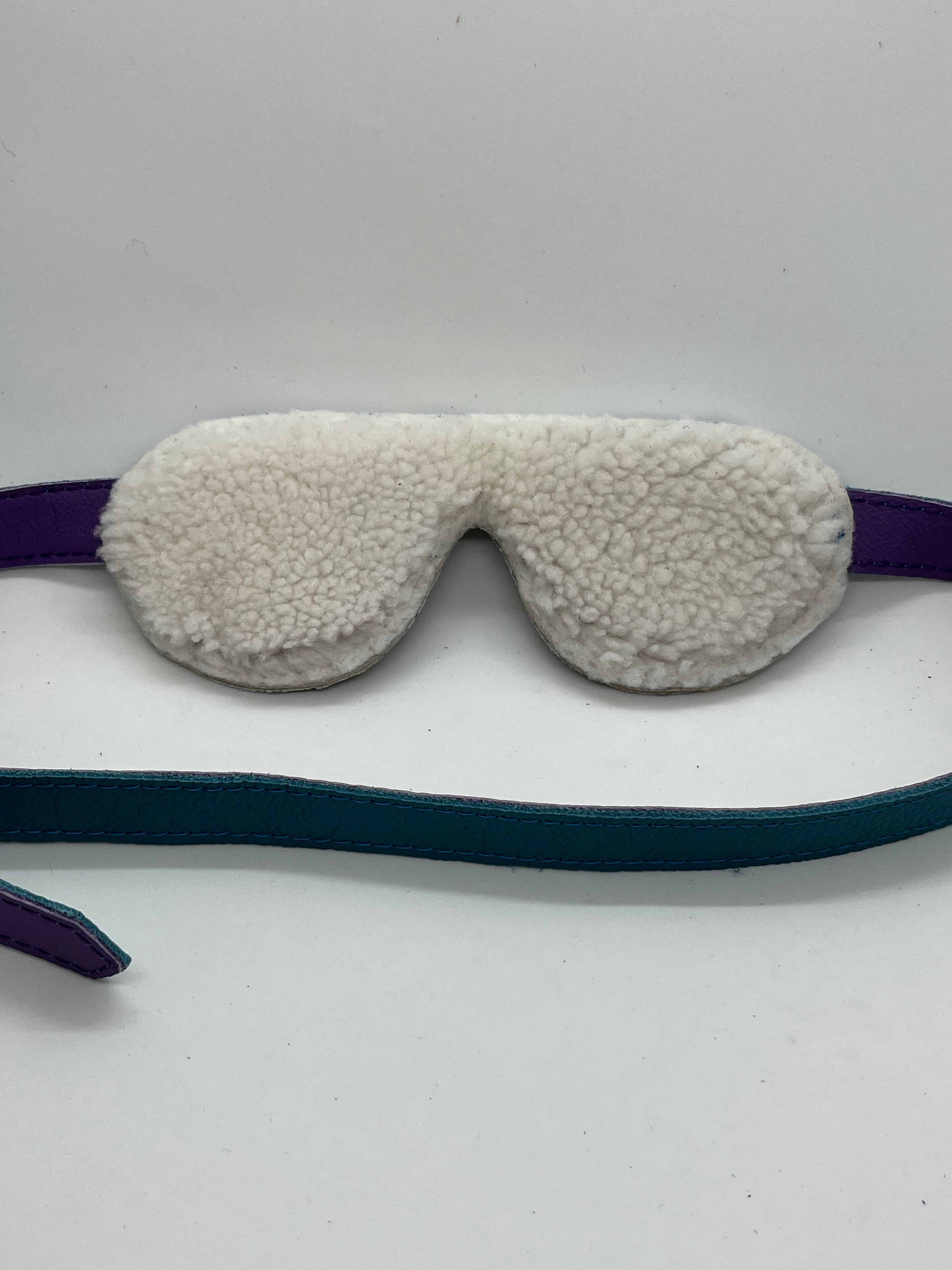 Jungle Creatures Flogger and blindfold set