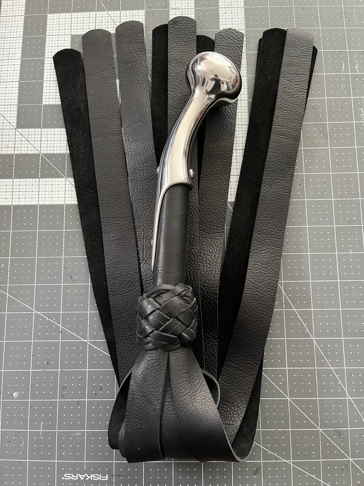 Thud Style Steel Handle Flog