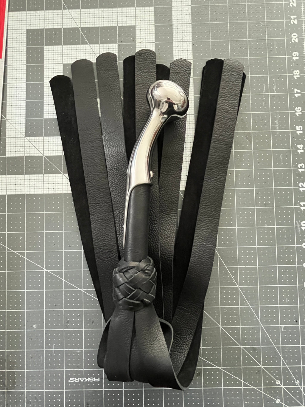 Thud Style Steel Handle Flog