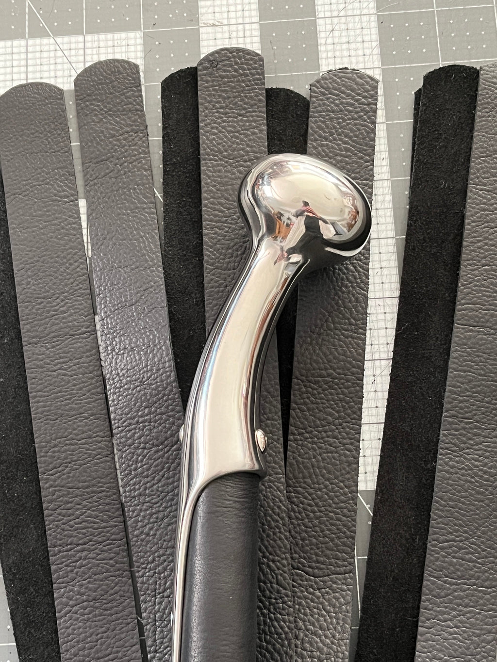 Thud Style Steel Handle Flog